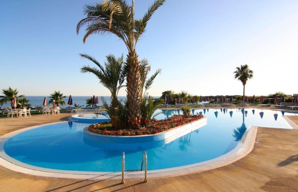 Corallia Beach Hotel Apartments Coral Bay Eksteriør billede