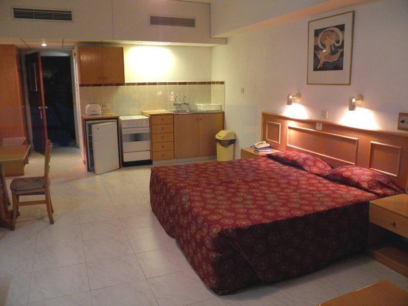 Corallia Beach Hotel Apartments Coral Bay Eksteriør billede